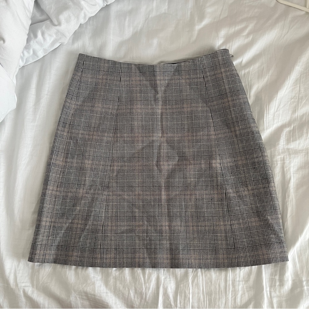 aritzia babaton - modern mini skirt